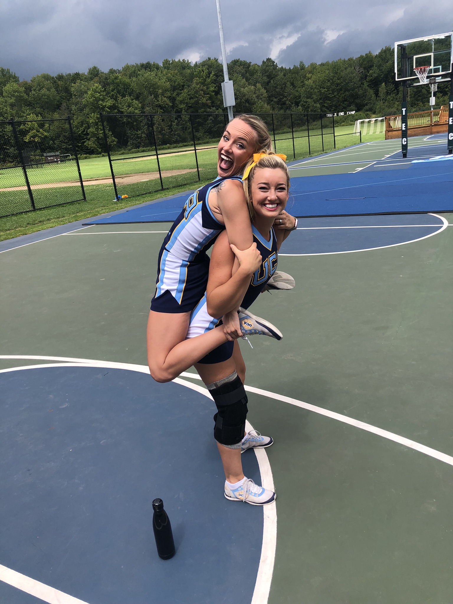 17677120-3033-47CC-A6DB-7F379D1E9845